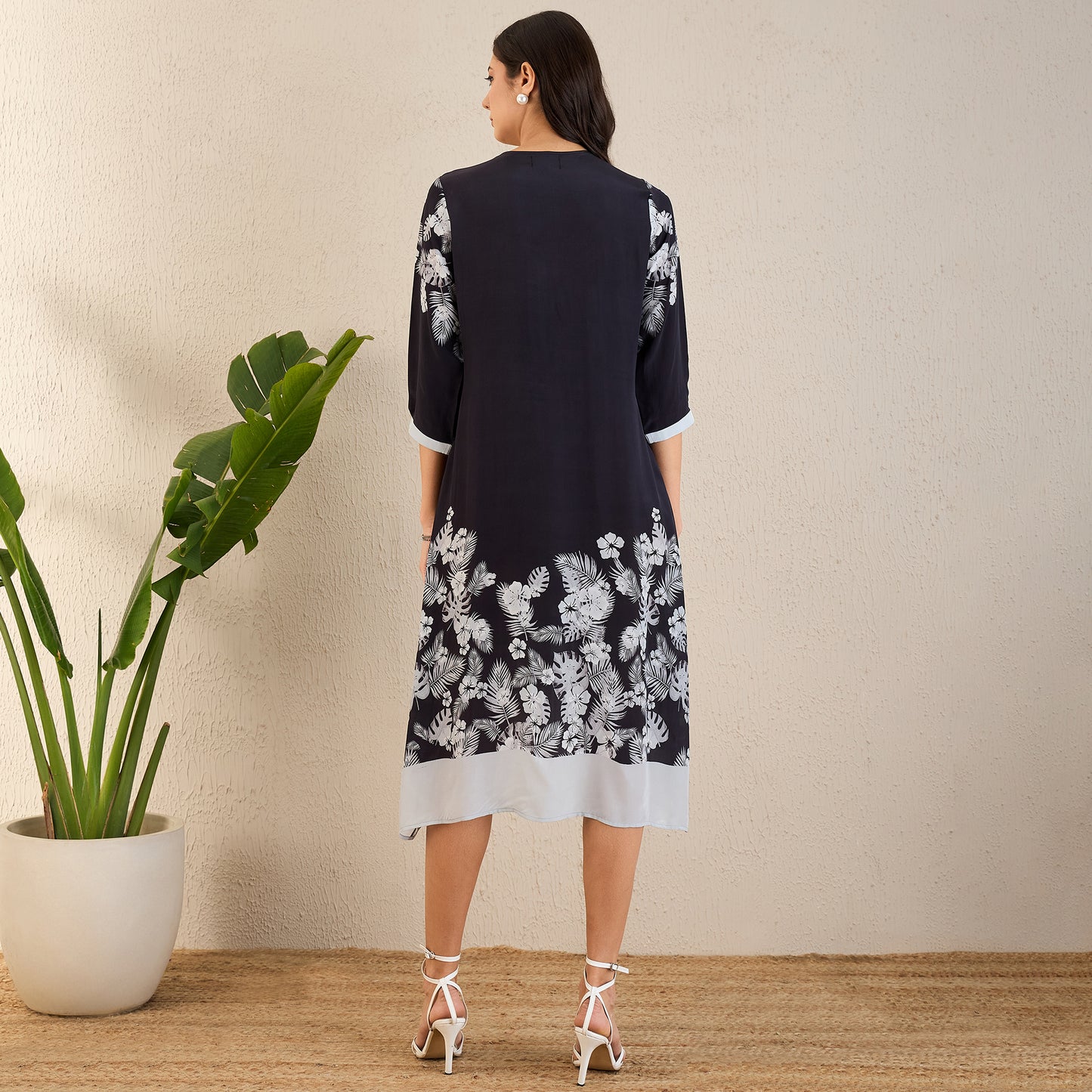 Black and Grey Floral Printed Slimline Kaftan Dress