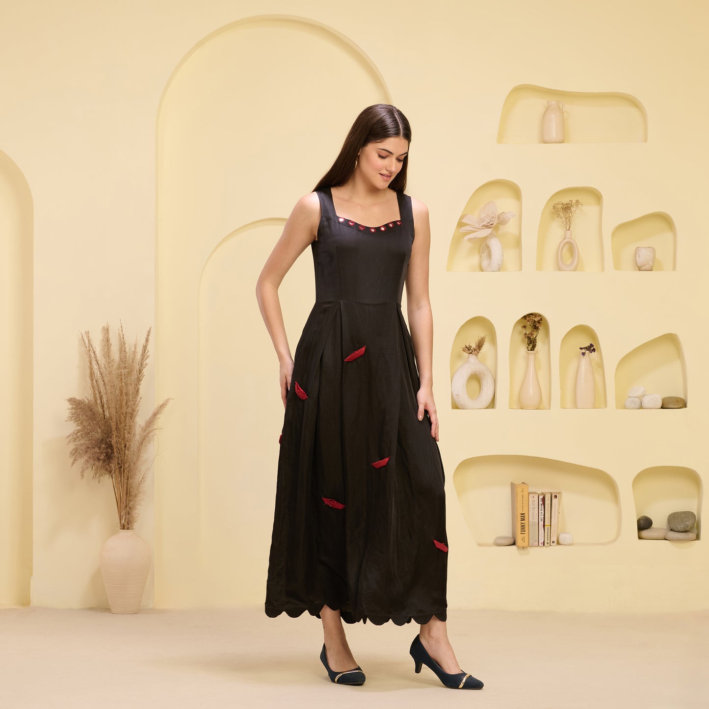 Black and Red Boat Applique Ankle Length Dress