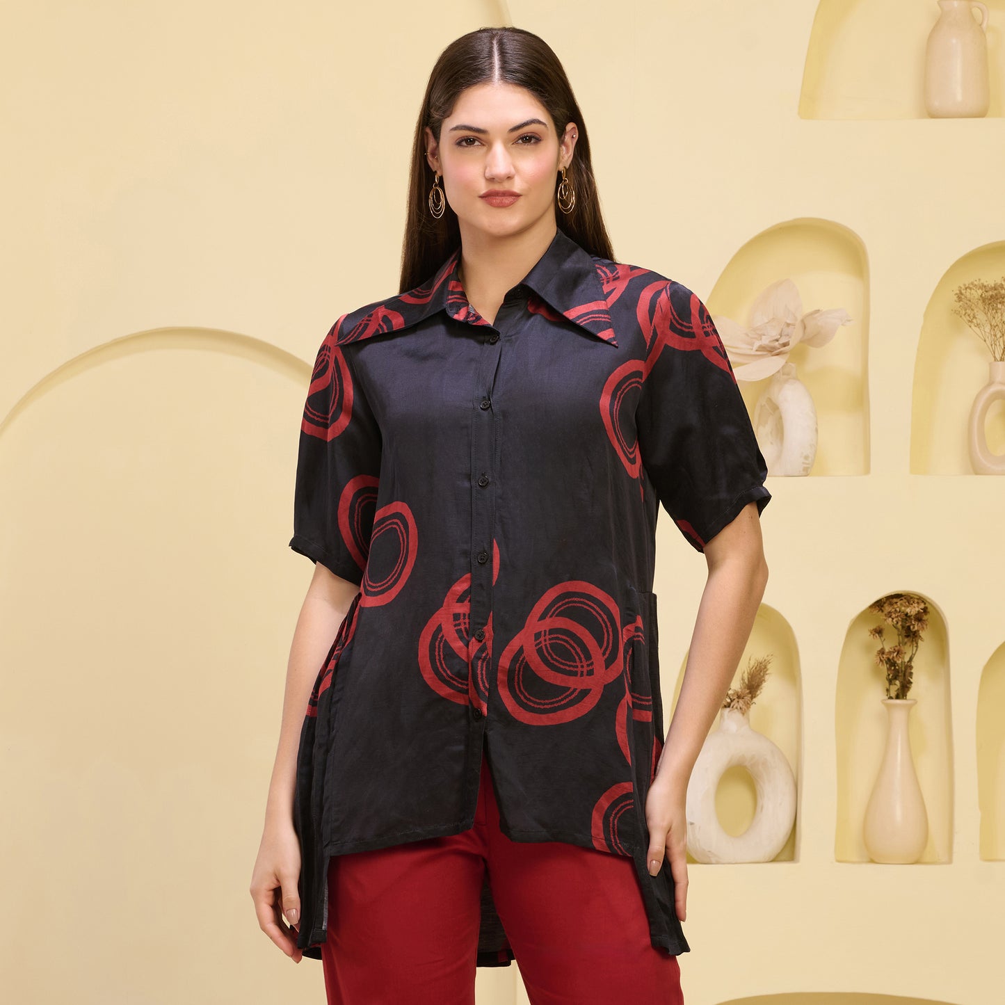 Black and Red Powerful Print Pleated Shirt