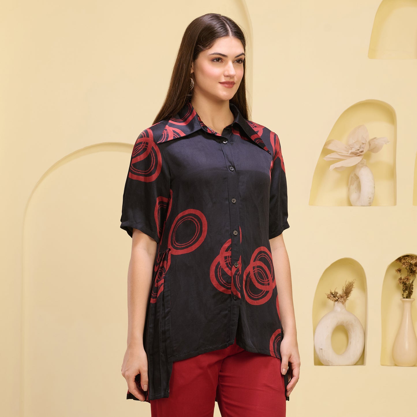 Black and Red Powerful Print Pleated Shirt